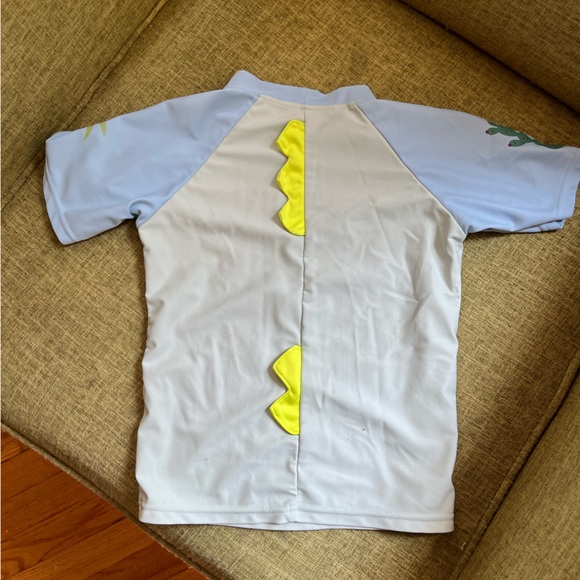 Dino swim shirt with matching swim hat - Picture 3 of 3